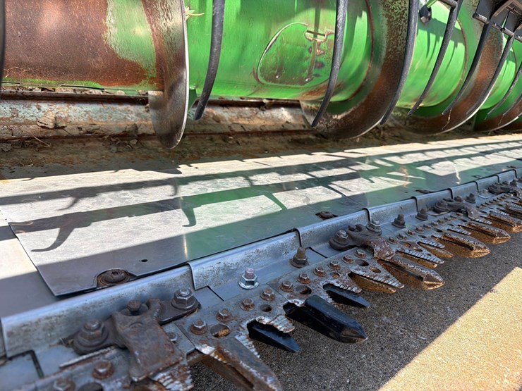 john-deere-630f-image-37