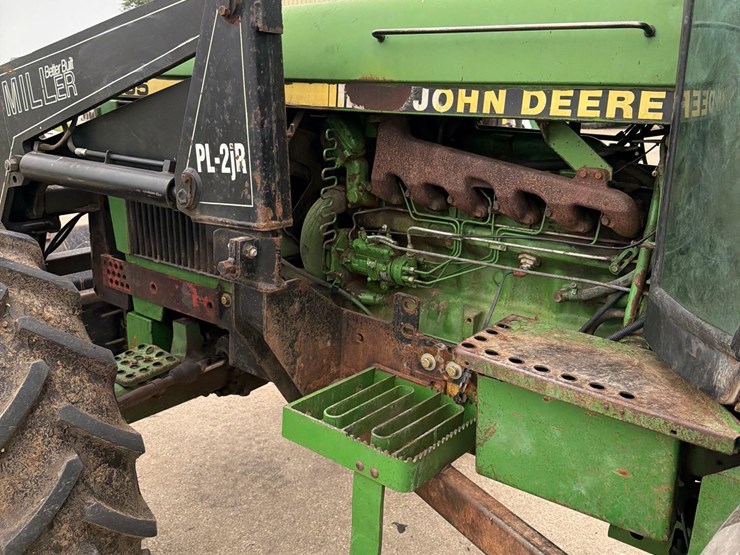 john-deere-3155-image-26