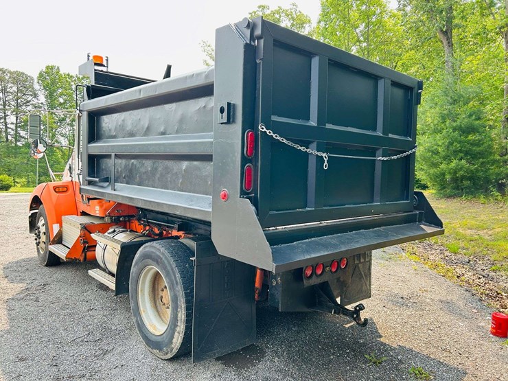 2005-kenworth-t300-image-3