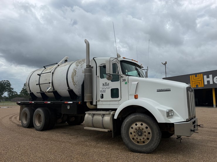 2007-kenworth-t800-image-2