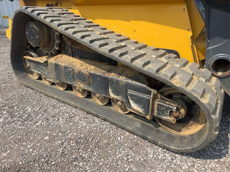 2018-deere-333g-image-23