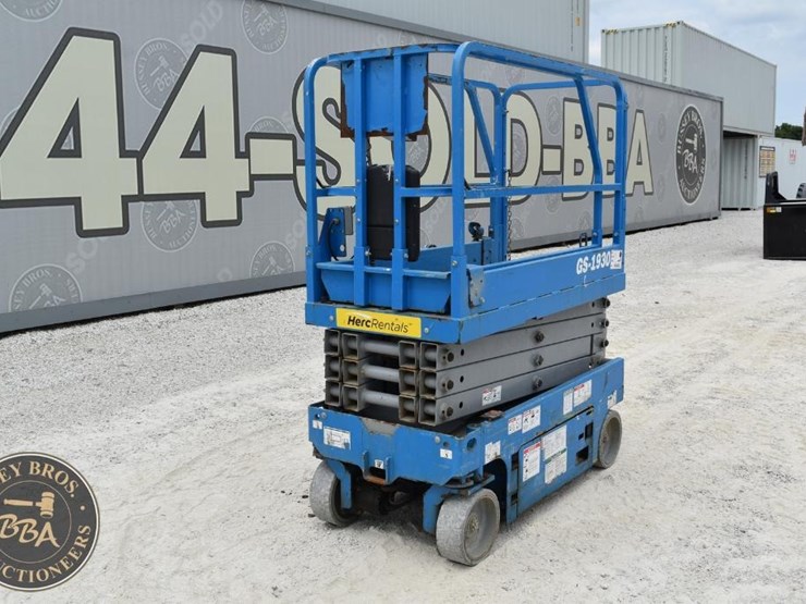 2018-genie-gs1930-image-1