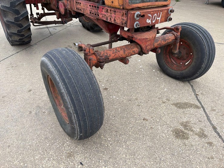 farmall-460-tractor-image-15