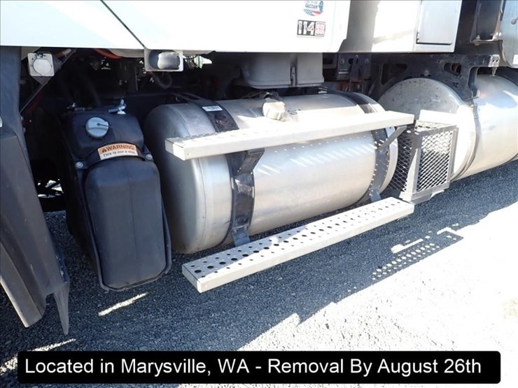 2016-freightliner-114sd-image-48