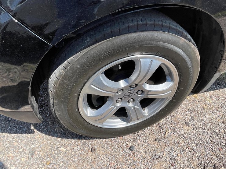 2010-honda-pilot-image-32