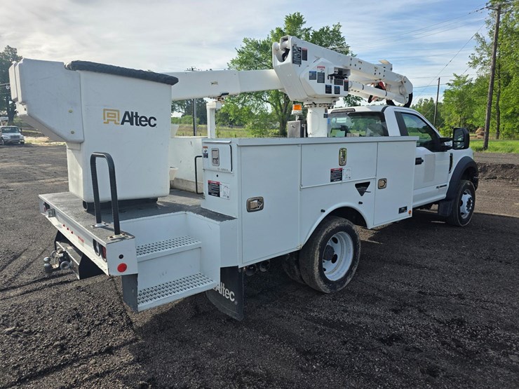 ford-f550-image-25