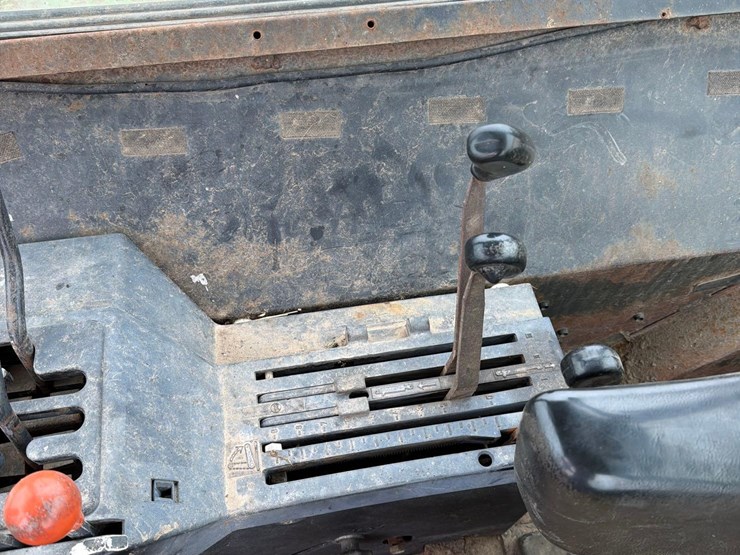 john-deere-3155-image-40