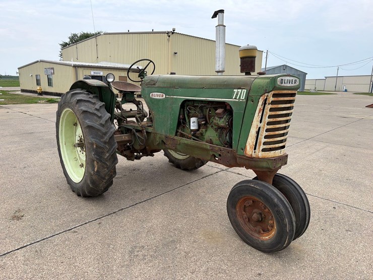 oliver-770-image-2