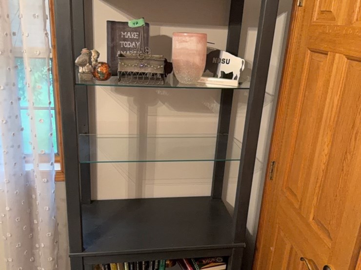 6-foot-shelf,-excellent-quality,-grey,-has-glass-shelves-and-top-light---note:--lot-48-is-an-exact-match-to-this-one.-it-was-decided-to-sell-them-separate.-image-8
