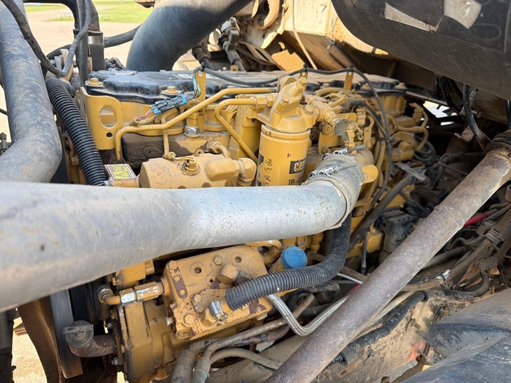 2000-cat-c7-image-54