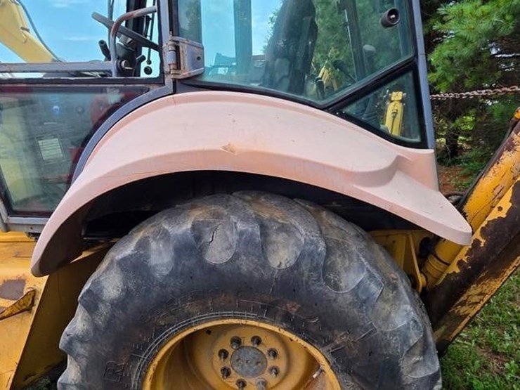 new-holland-555e-image-22