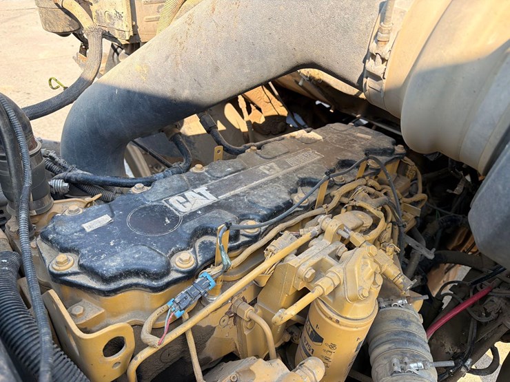 2000-cat-c7-image-55
