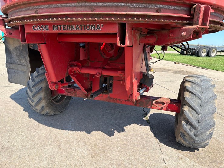 case-ih-8610-image-13