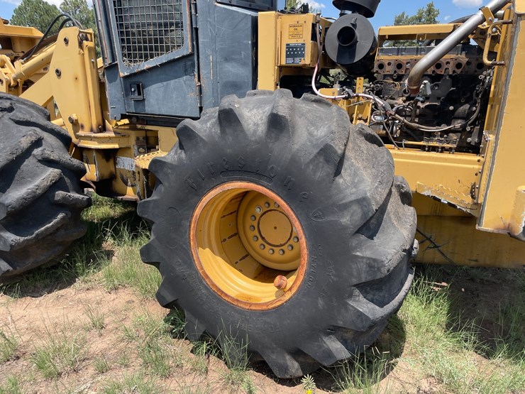 2010-caterpillar-553-image-7