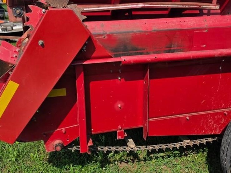 2019-new-holland-165-image-14
