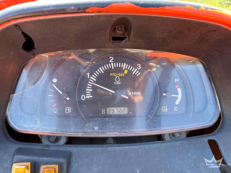2021-kubota-l4701d-image-22