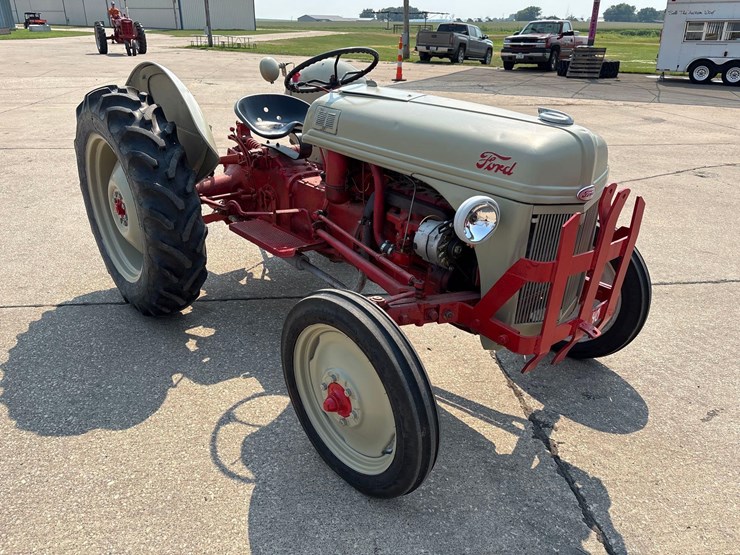 ford-8n-image-2