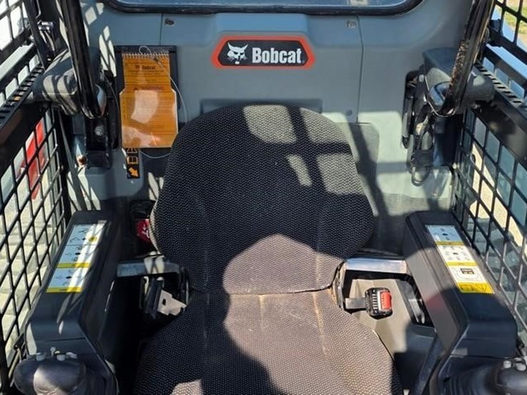 2020-bobcat-s76-image-47