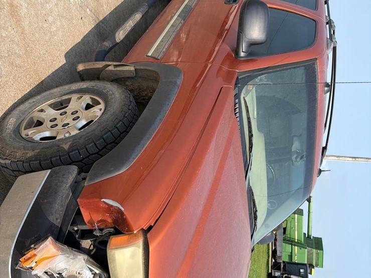 2005-chevy-avalache-1500-pickup-image-12