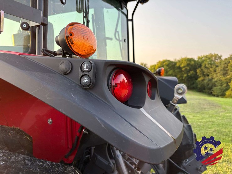 2023-massey-ferguson-5711-image-19