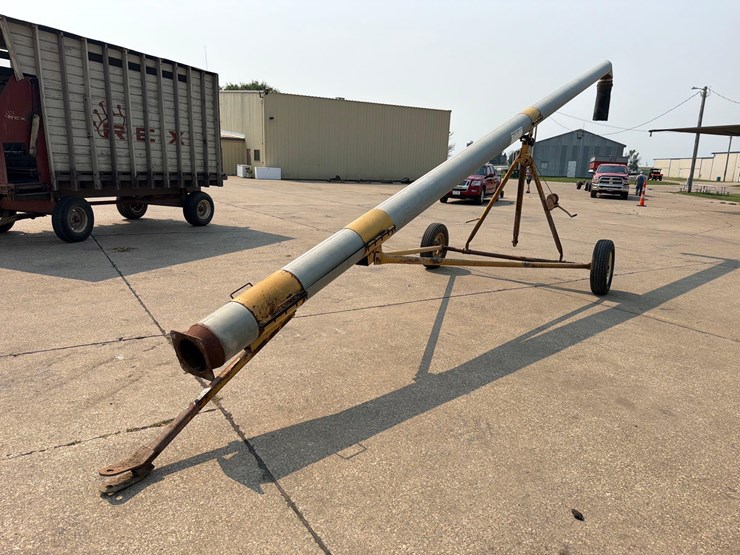10”-x-30ft-manure-unload-stand-image-1