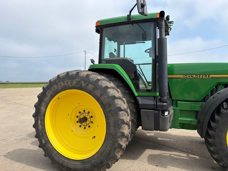john-deere-8200-image-18
