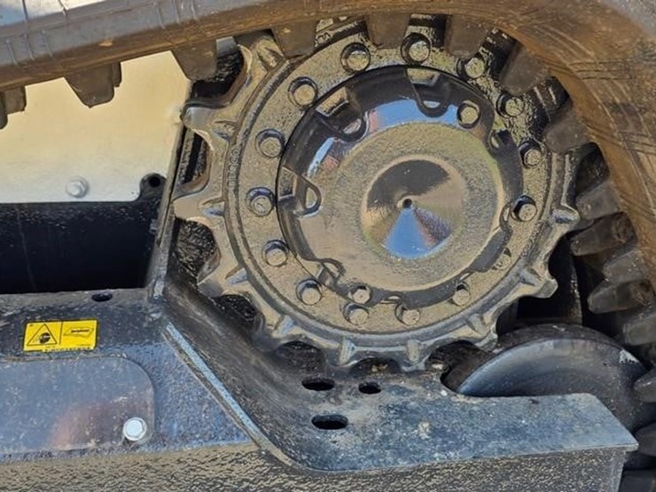 2019-bobcat-t595-image-30