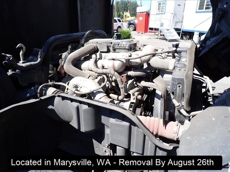 2019-hino-195-image-2