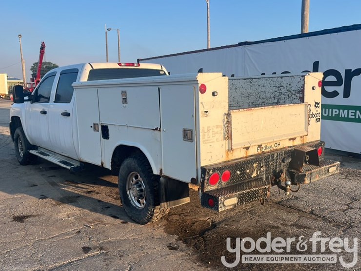 2010-chevrolet-silverado-2500-image-3