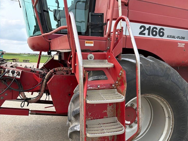 case-ih-2166-image-66