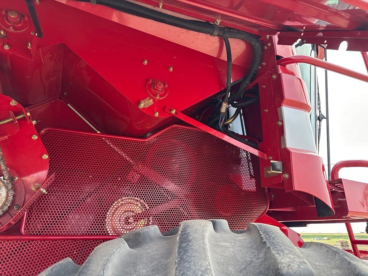 2005-case-ih-2377-image-38