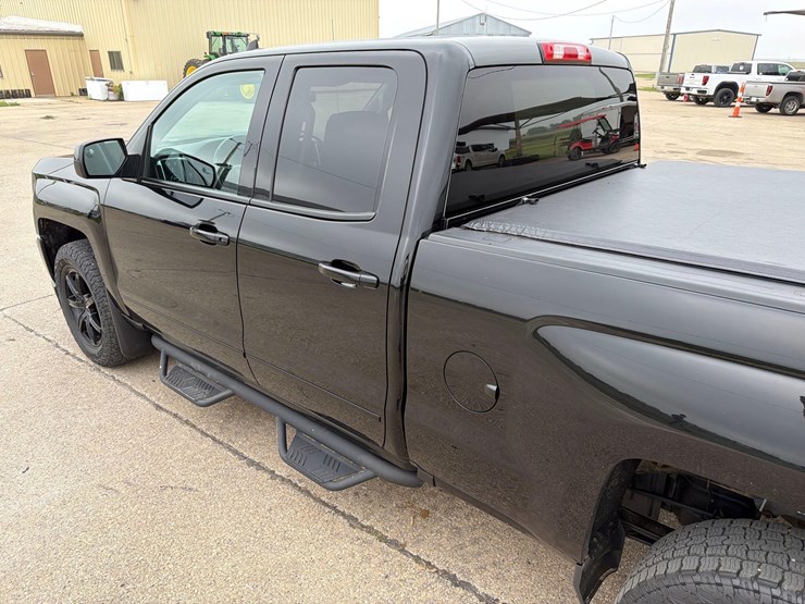 2018-chevrolet-1500-image-10