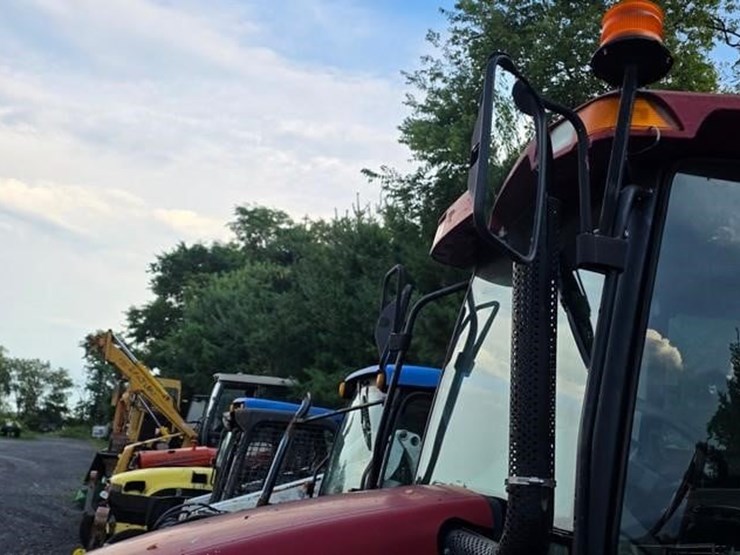 case-ih-jx100u-image-10