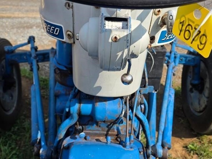 ford-4000-image-34