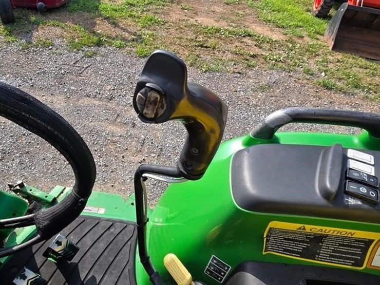2013-john-deere-3520-image-56