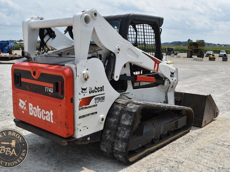 2019-bobcat-t740-image-5