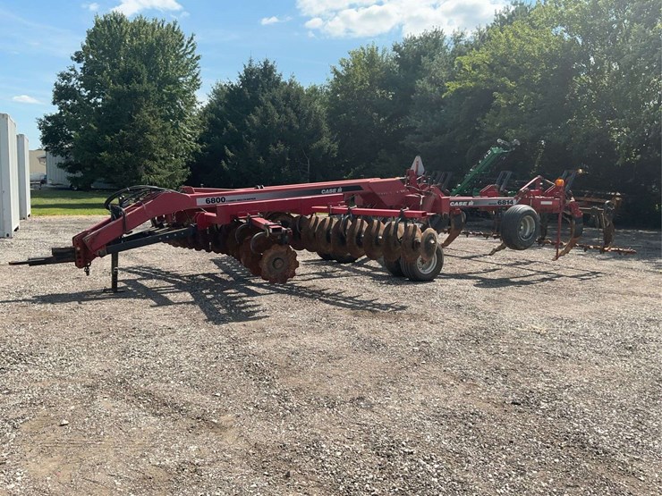 case-ih-6800-image-3