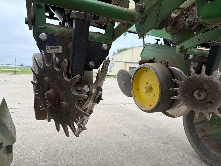 john-deere-7000-image-16