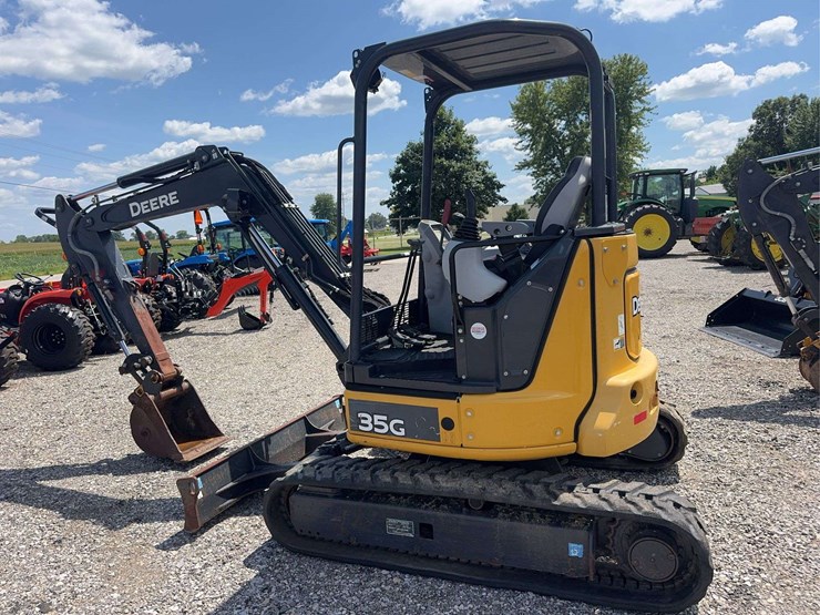 2020-deere-35g-image-2