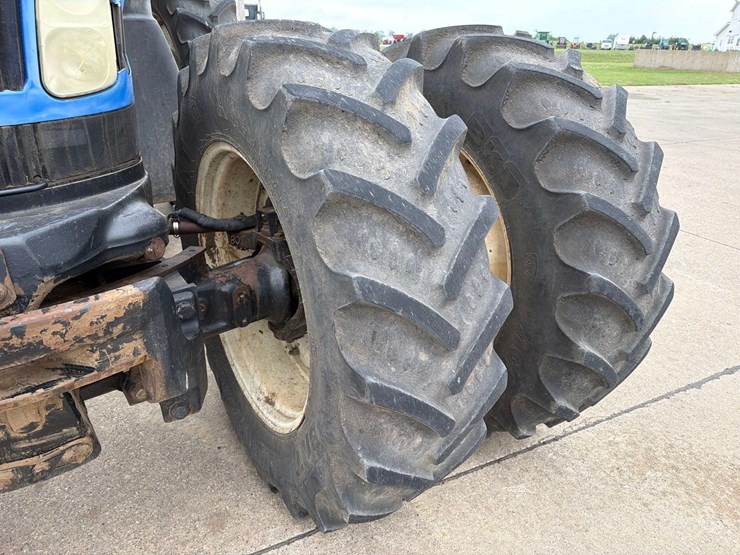 2009-new-holland-t8050-image-12