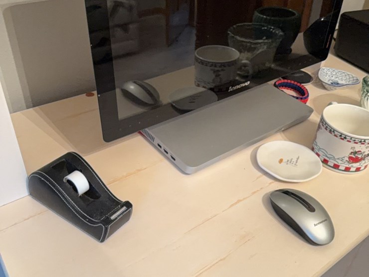printer,-flatscreen-monitor,-other-miscellaneous-for-office-desk-image-4