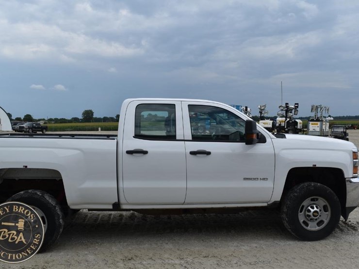2018-chevrolet-silverado-2500hd-image-7