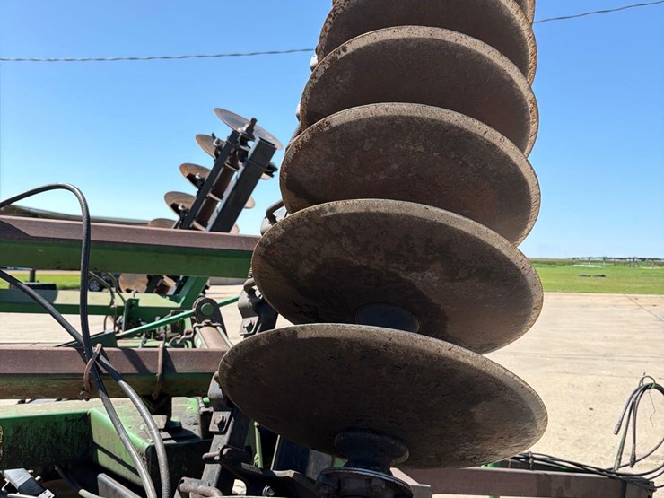 john-deere-630-image-29