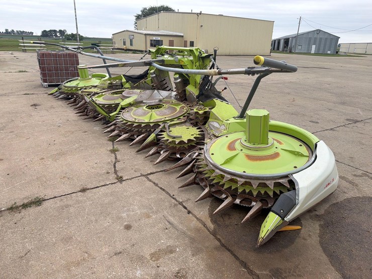 2019-claas-orbis-750-image-4