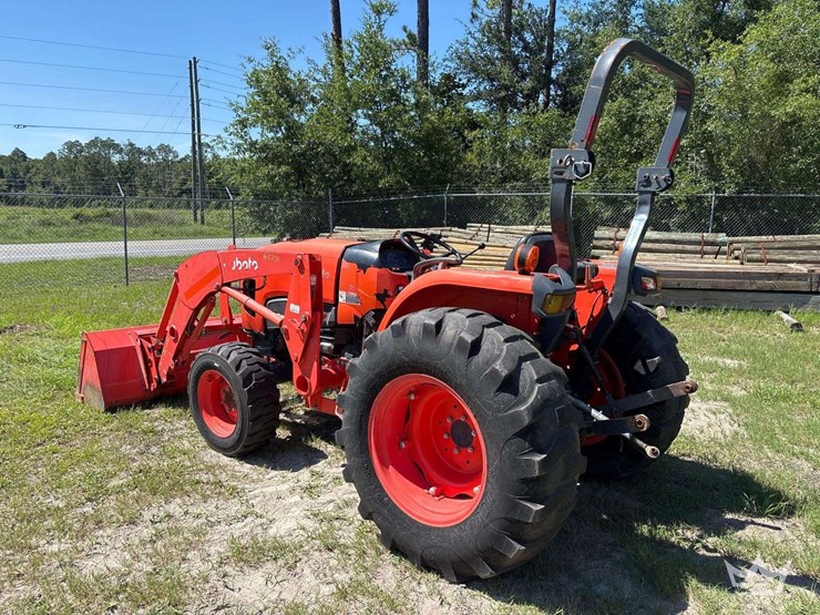2021-kubota-l4701d-image-4