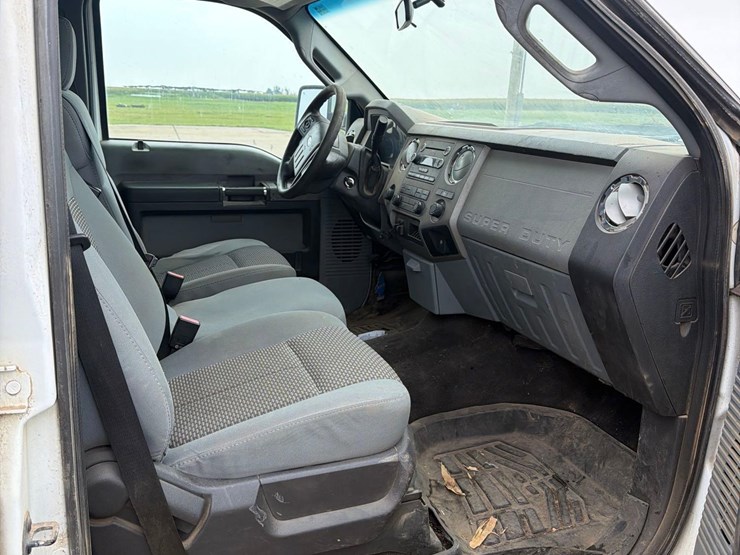 2010-ford-f350-image-29