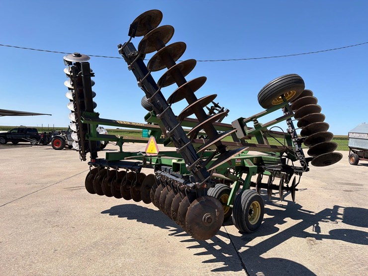 john-deere-630-image-3