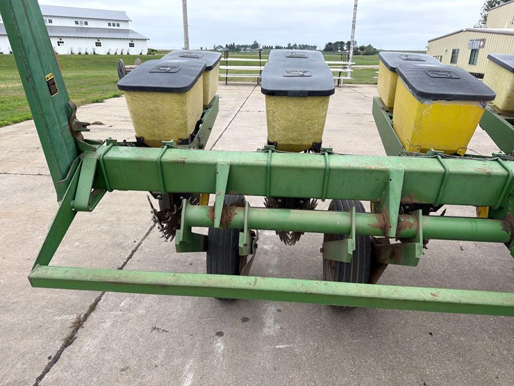 john-deere-7000-image-18