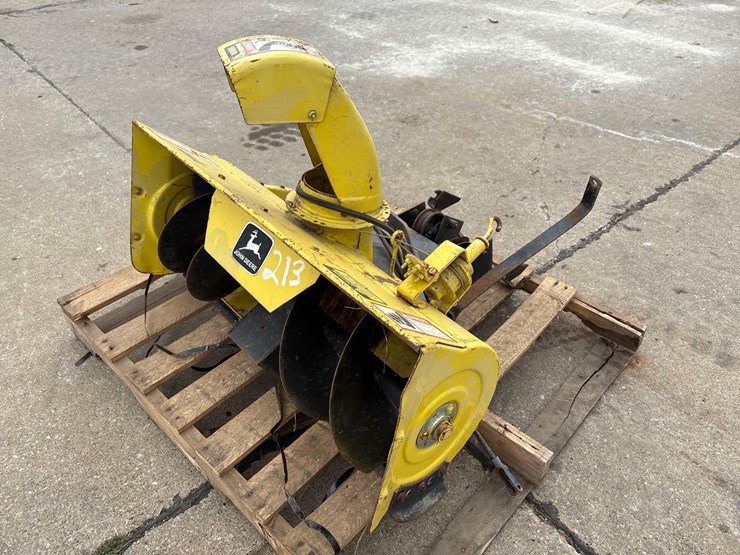 john-deere-338-image-1
