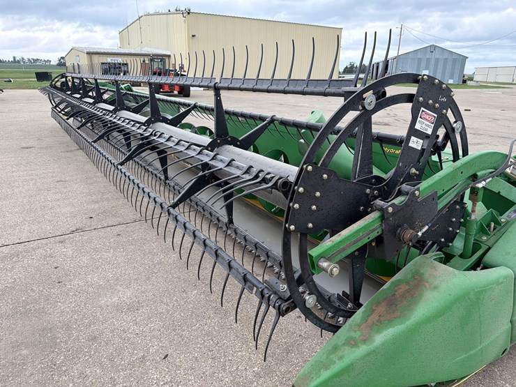 2009-john-deere-635f-image-8